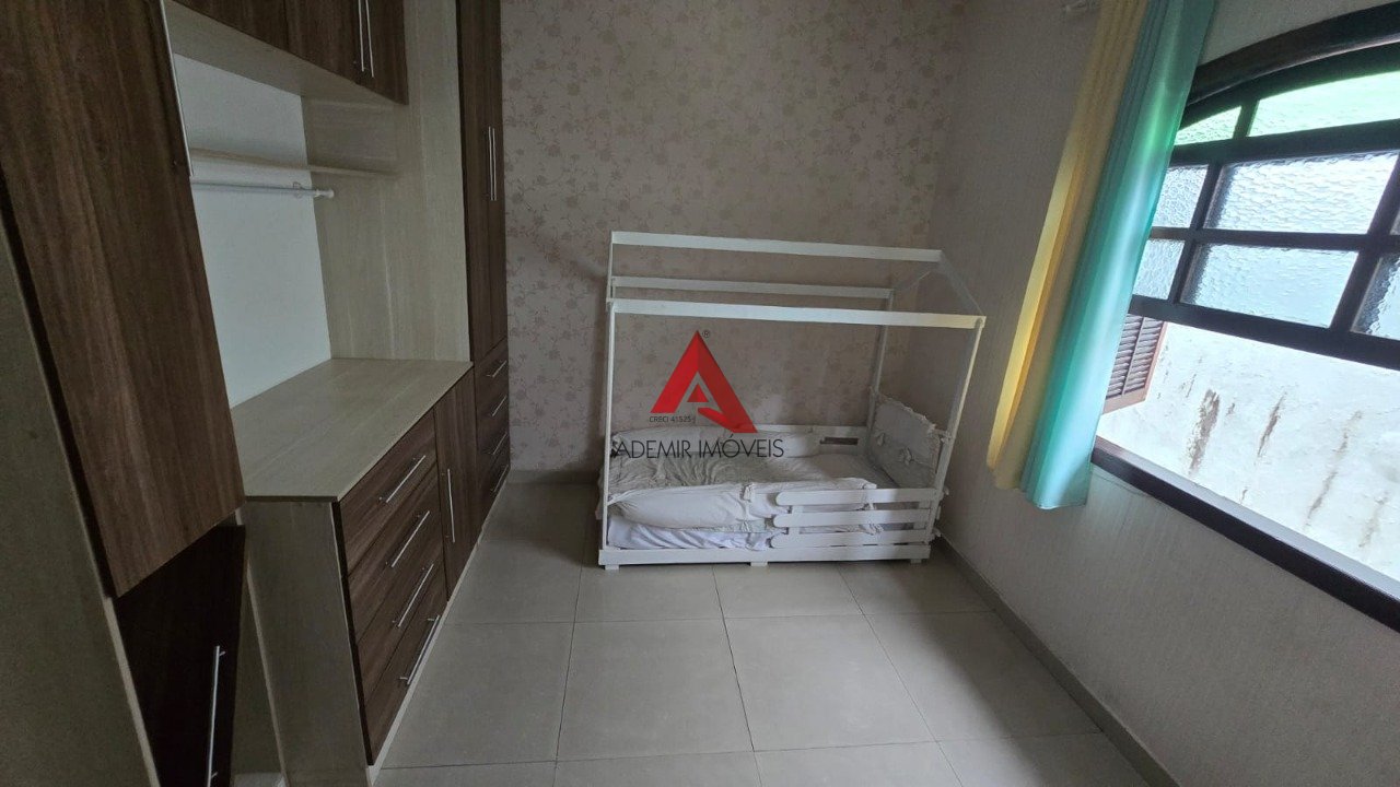 Imagem da propriedade 7040 16