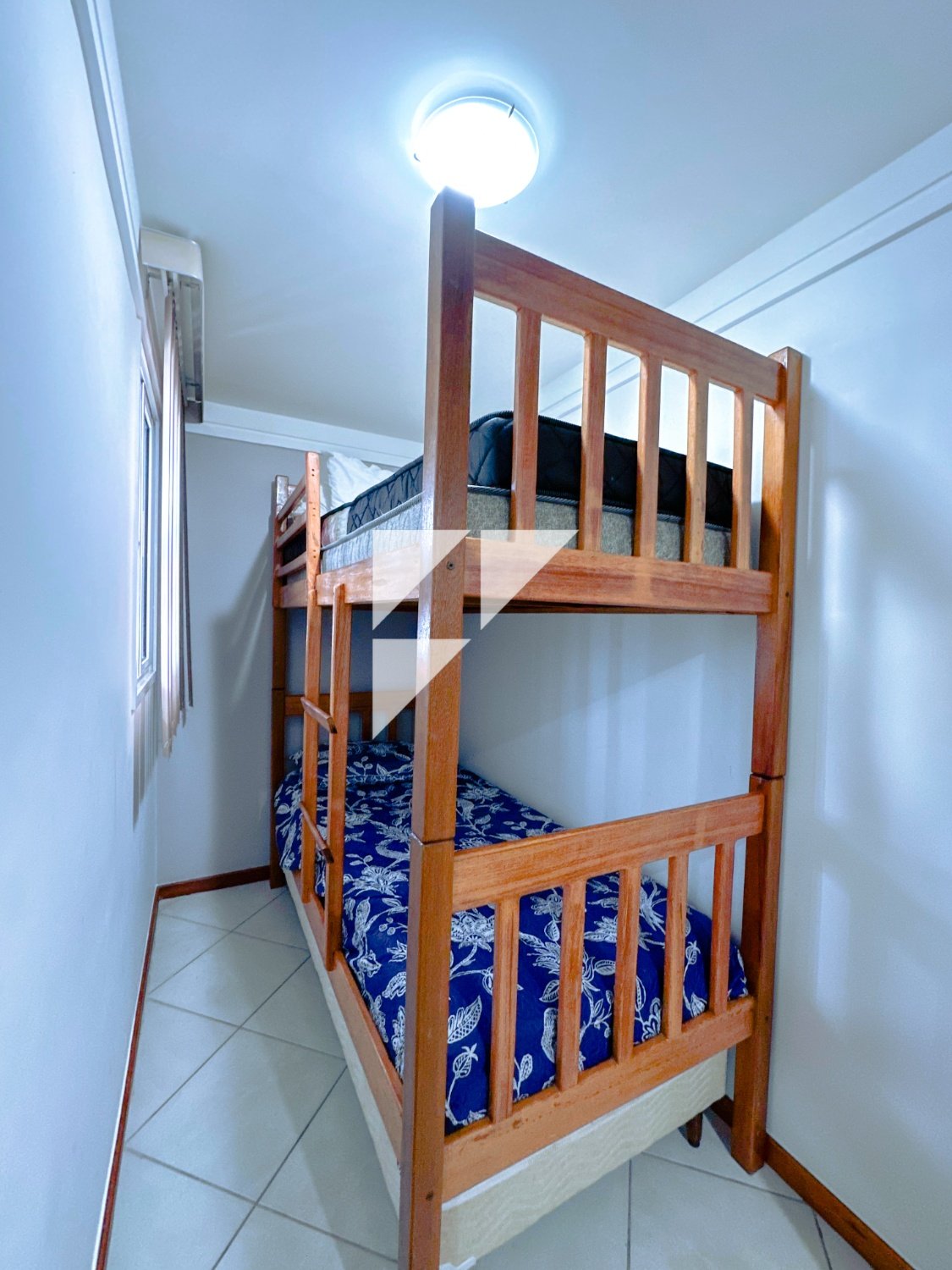 Imagem da propriedade 593 18