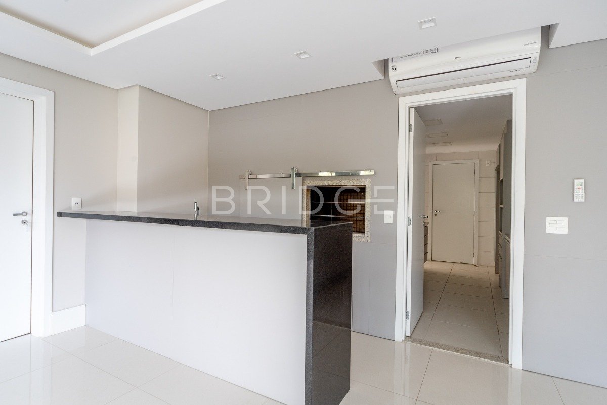 Foto de Apartamento com 121m²