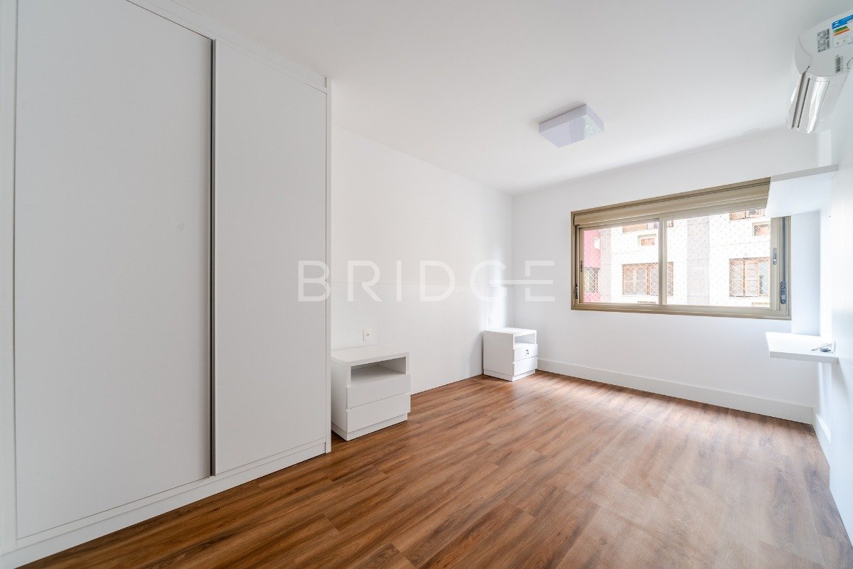 Foto de Apartamento com 121m²