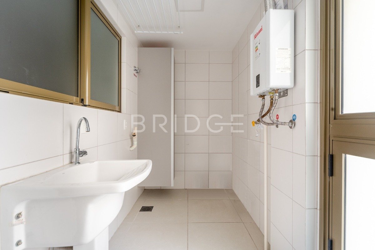 Foto de Apartamento com 121m²