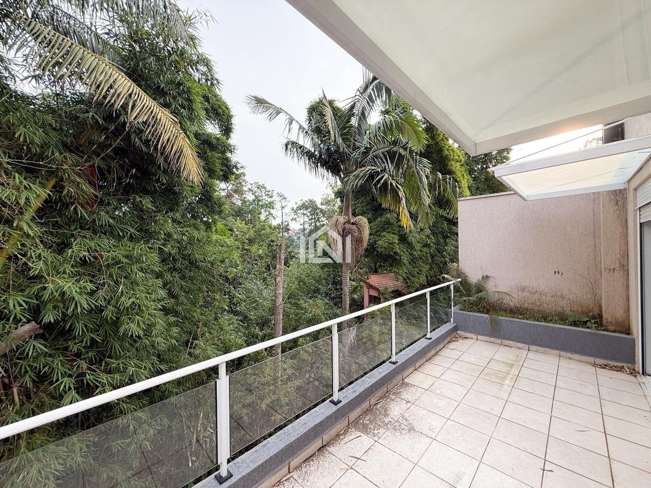 casa a venda no condominio dom duarte granja viana - varanda dos quartos