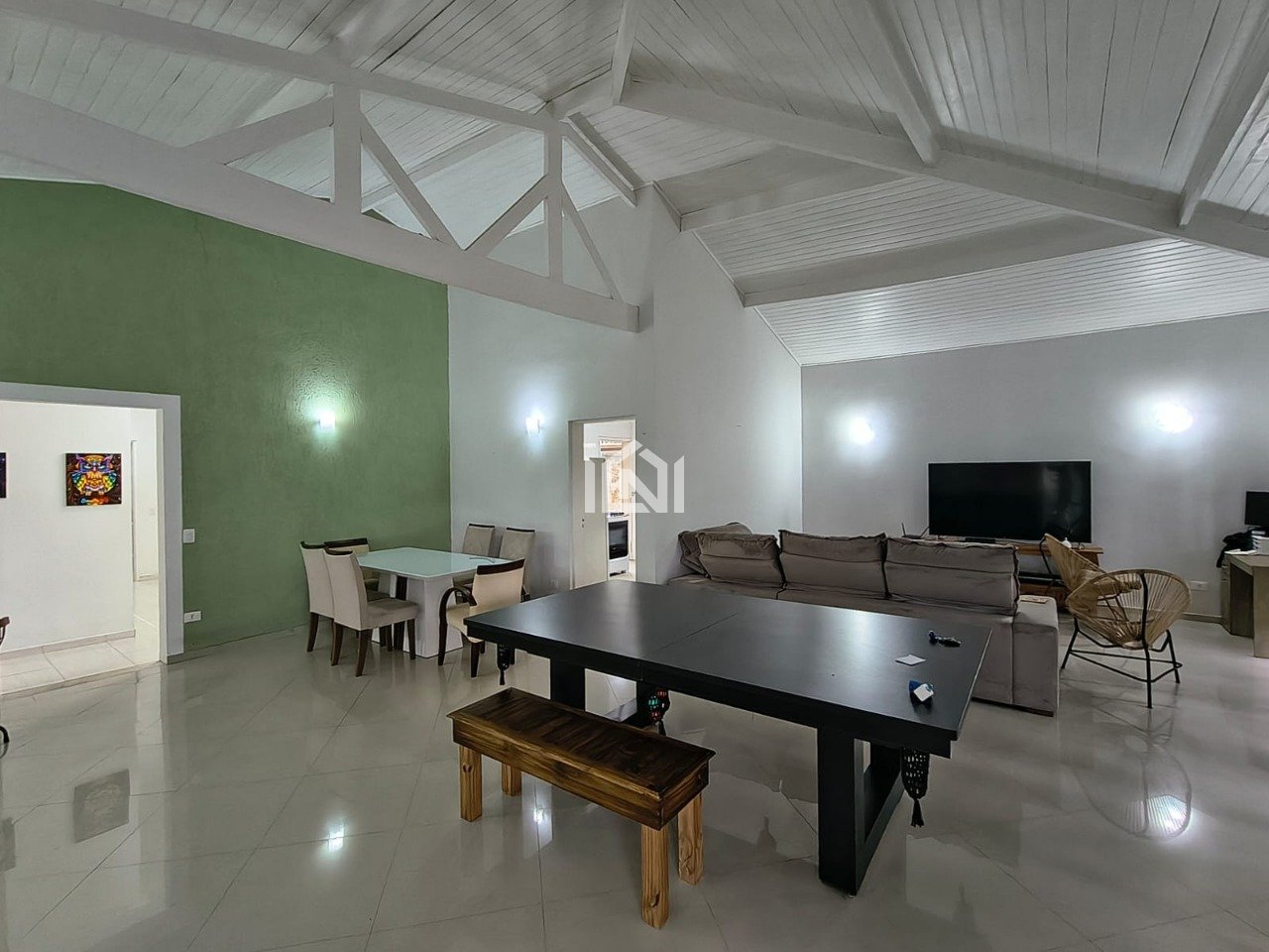 casa a venda no condominio santa adelia  - salas