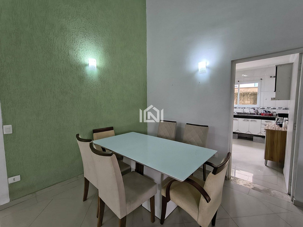 casa a venda no condominio santa adelia  - sala de jantar