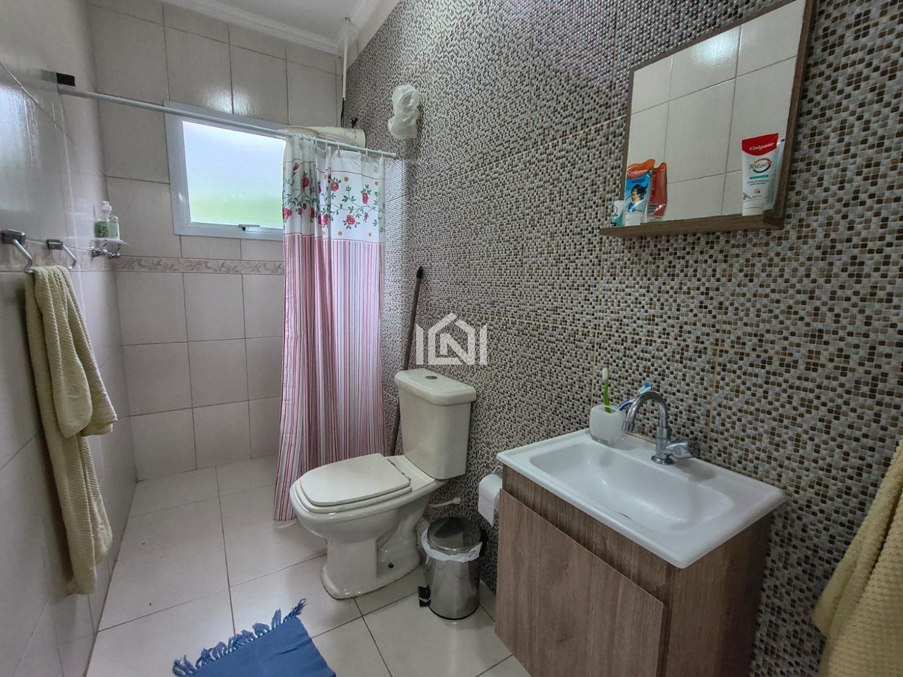 casa a venda no condominio santa adelia  - banho da suite