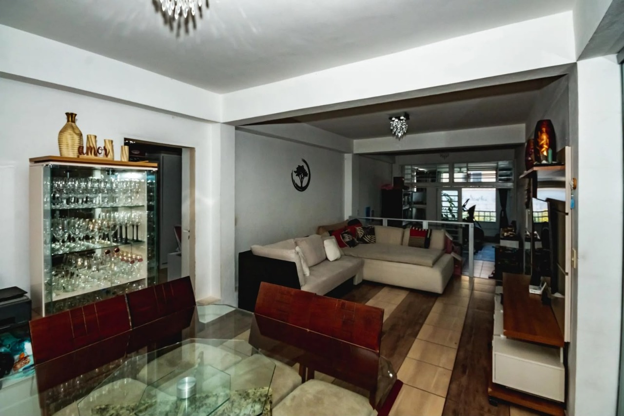 Casa, 5 quartos, 240 m² - Foto 5
