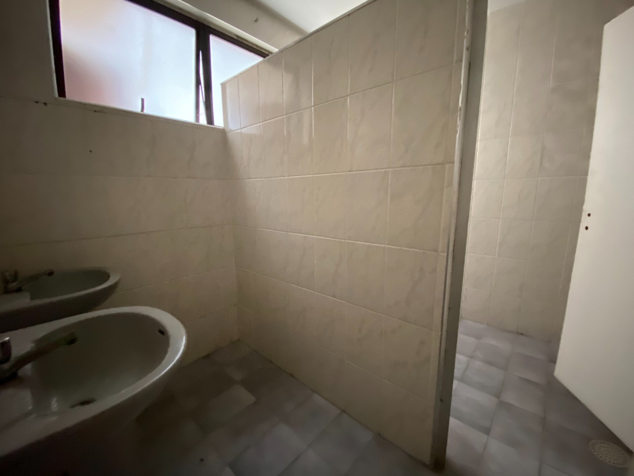 Prédio Comercial Paquetá - Santos SP | Família Imóveis