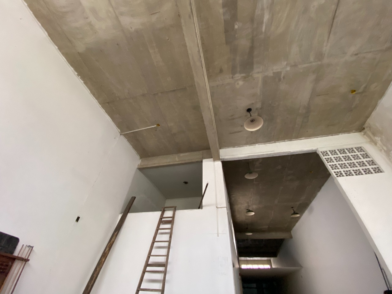 Prédio Comercial Paquetá - Santos SP | Família Imóveis