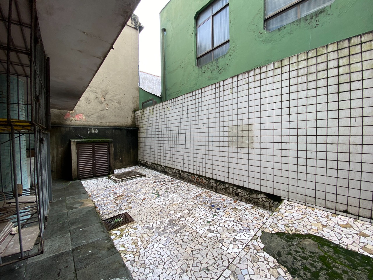 Prédio Comercial Paquetá - Santos SP | Família Imóveis