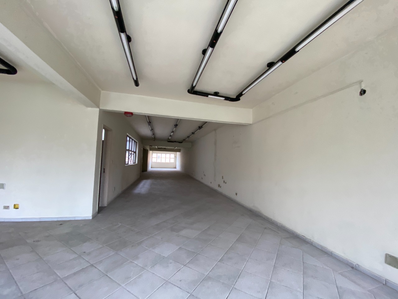 Prédio Comercial Paquetá - Santos SP | Família Imóveis