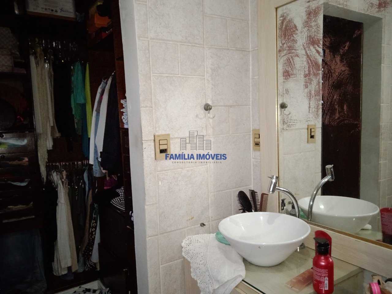 Casa 3 Quartos Vila São Jorge - São Vicente SP | Família Imóveis