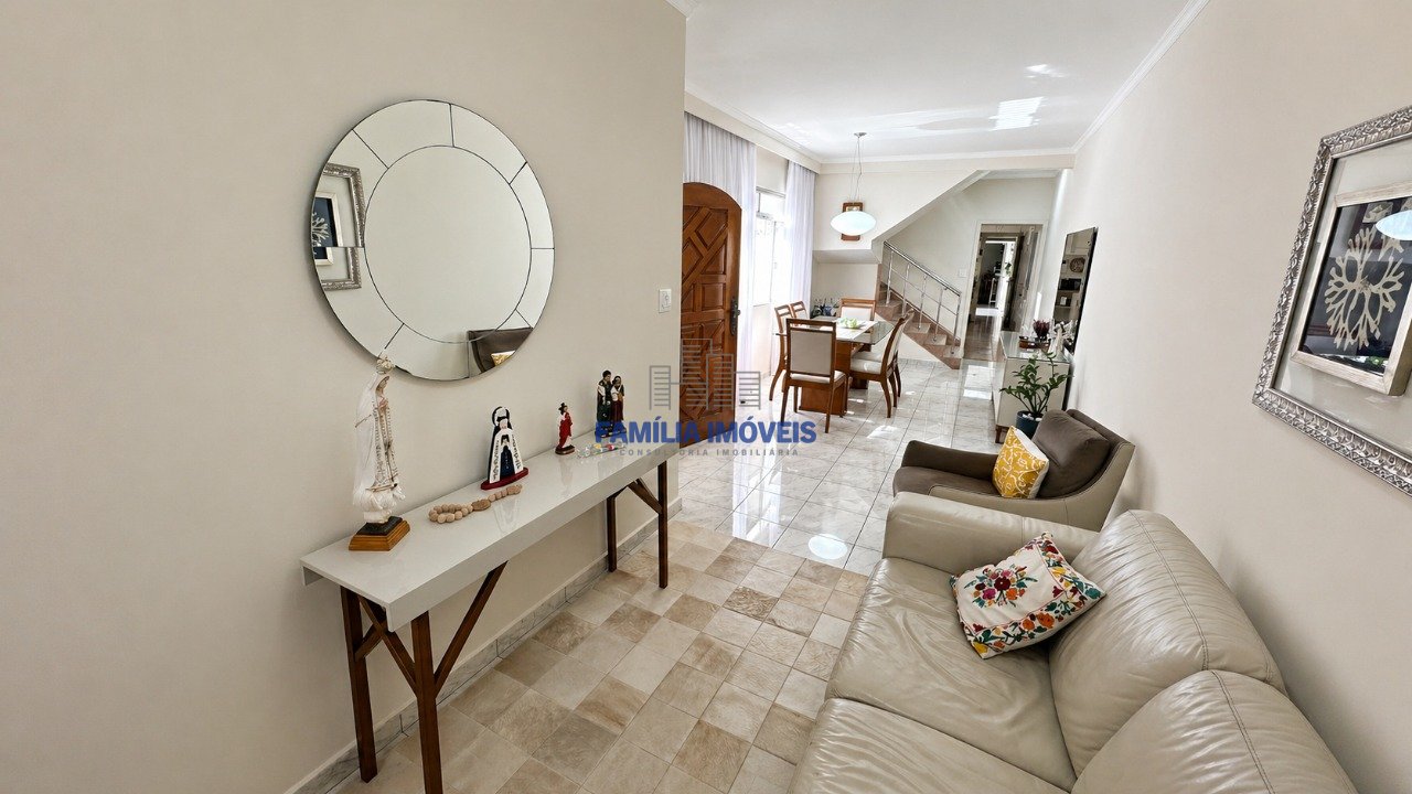 Casa 3 Quartos Vila São Jorge - São Vicente SP | Família Imóveis