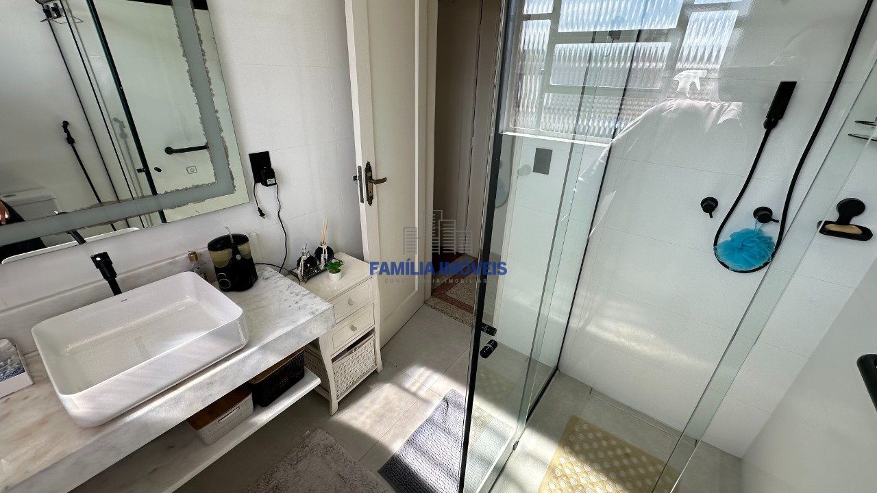 Casa 3 Quartos Vila São Jorge - São Vicente SP | Família Imóveis