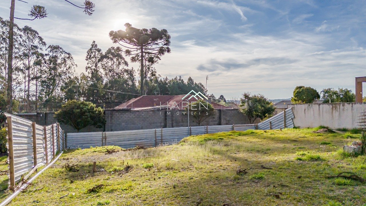 Terreno à venda em condomínio fechado no Butiatuvinha em Curitiba com 720 m².