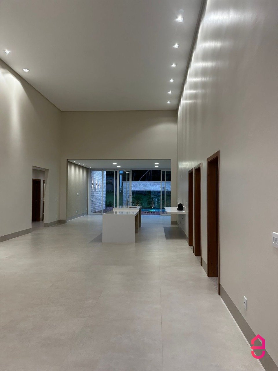 Villa Verde - 386m² (04 Suítes) em Senador Canedo - GO