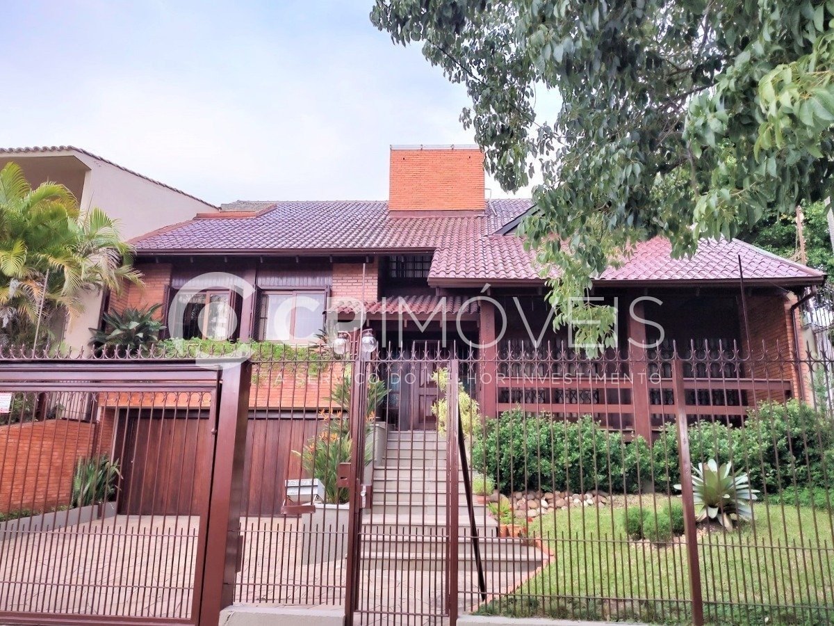 Casa/Sobrado 4 dormitórios, 330 m², no bairro Jardim Planalto em Porto Alegre