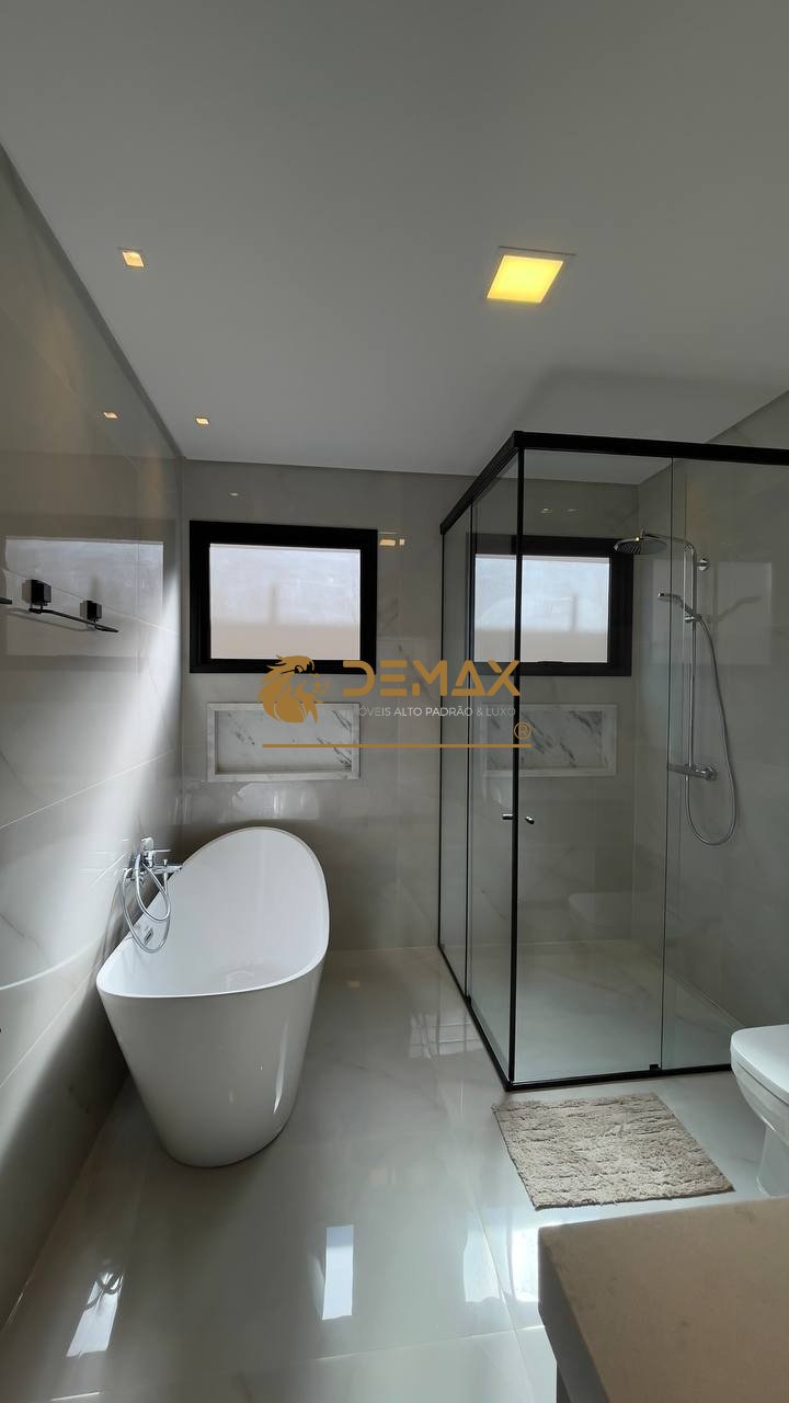 Casa com 500m², 4 dormitórios, 4 suítes, 6 vagas no bairro Urbanova - Reserva do Paratehy Norte em São José dos Campos para Comprar ou Alugar
