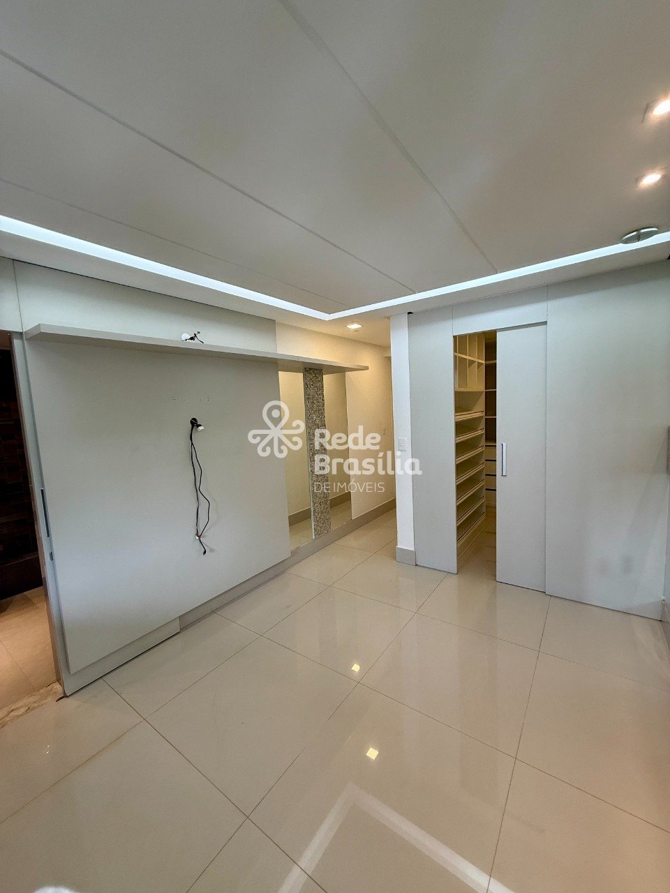Imagem da propriedade DX142 16