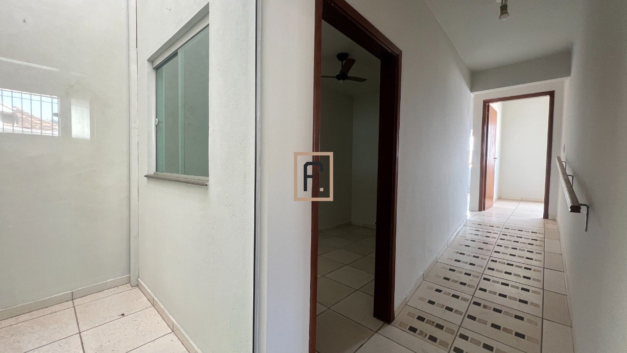 Imagem da propriedade 978 8