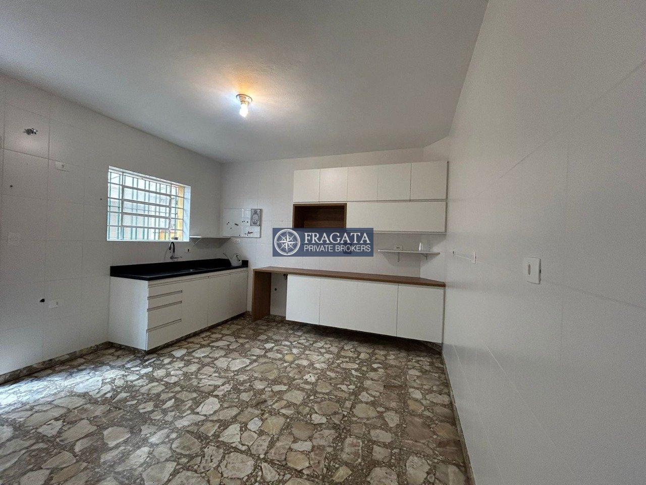 Imagem da propriedade FRA21565 5