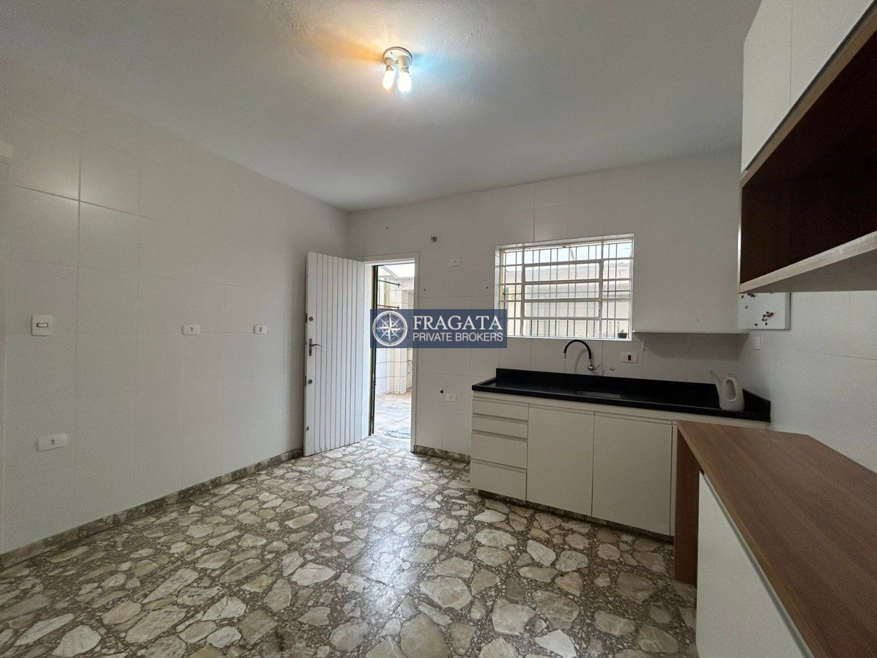 Imagem da propriedade FRA21565 7