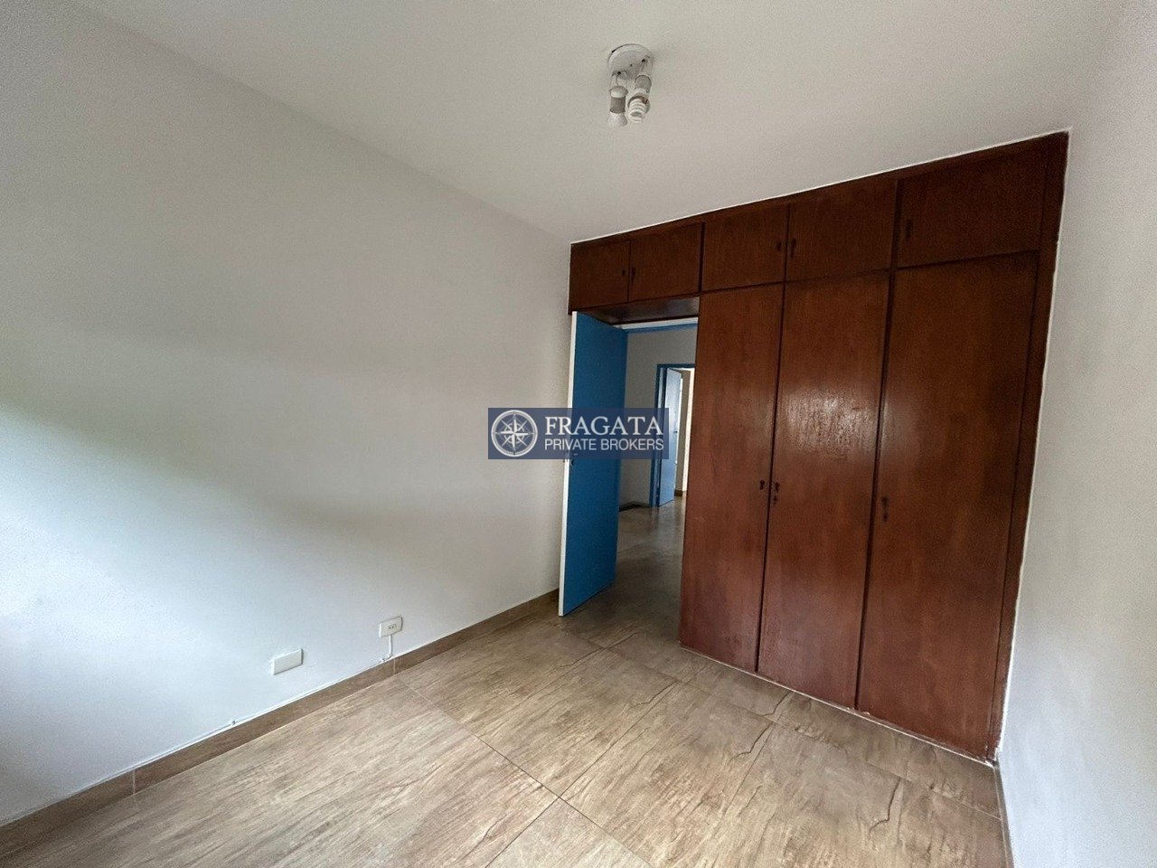 Imagem da propriedade FRA21565 18