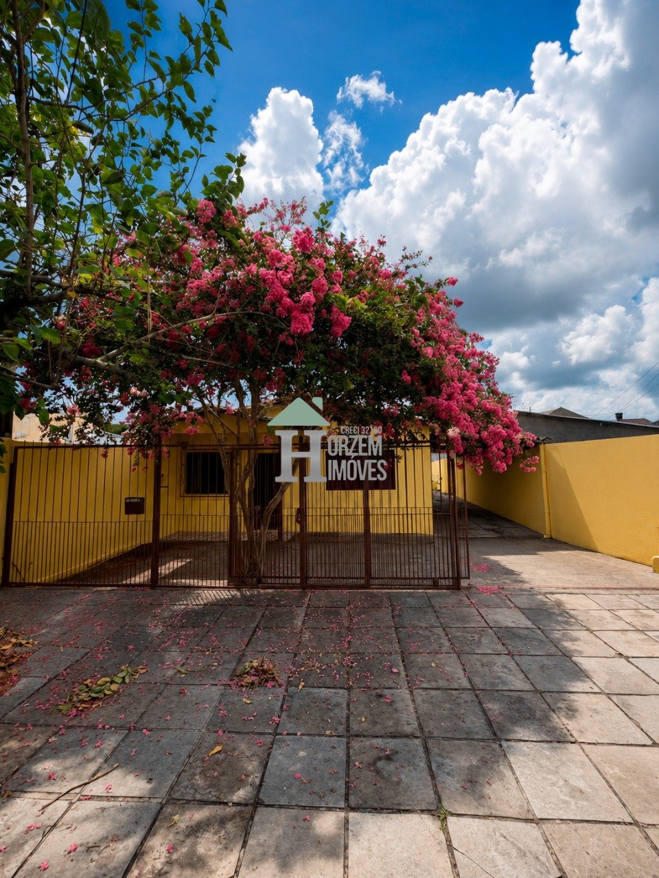 Oportunidade - Duas Casas de Alvenaria em Terreno 12x33 Próximo ao Cestto Viamão