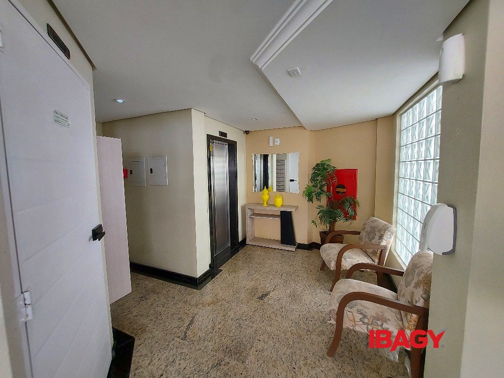 Hall e elevador 
