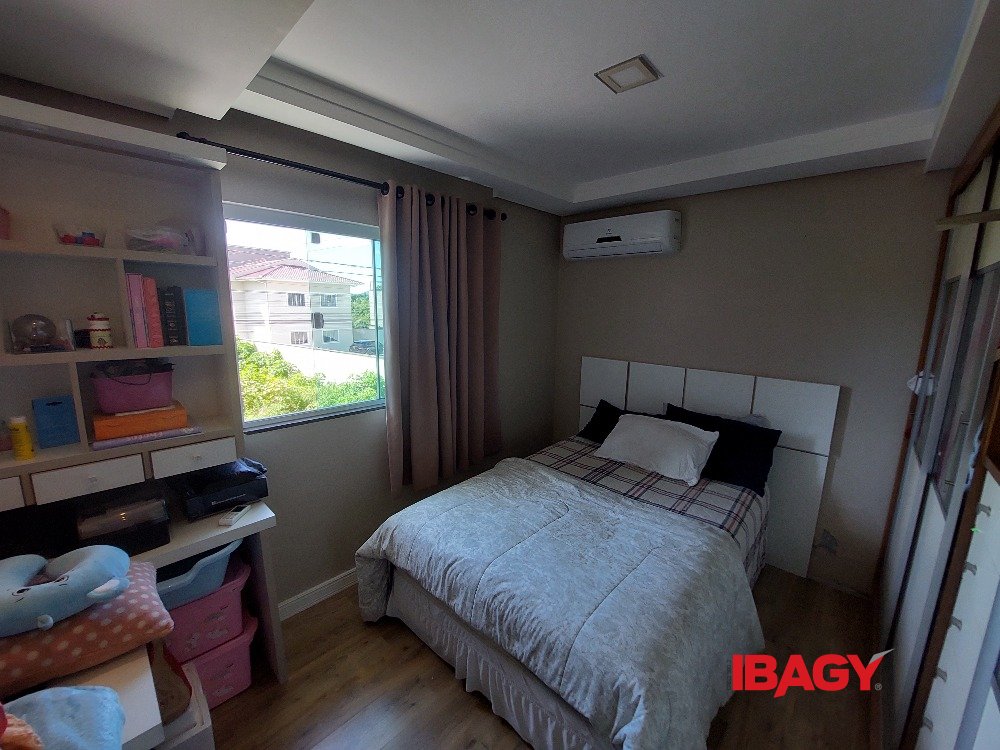 Quarto 01