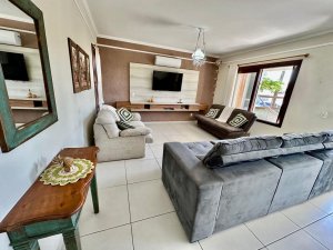 Casa com 153m², 3 dormitórios, 1 suíte, 2 vagas - Xangri-Lá em Xangri-Lá