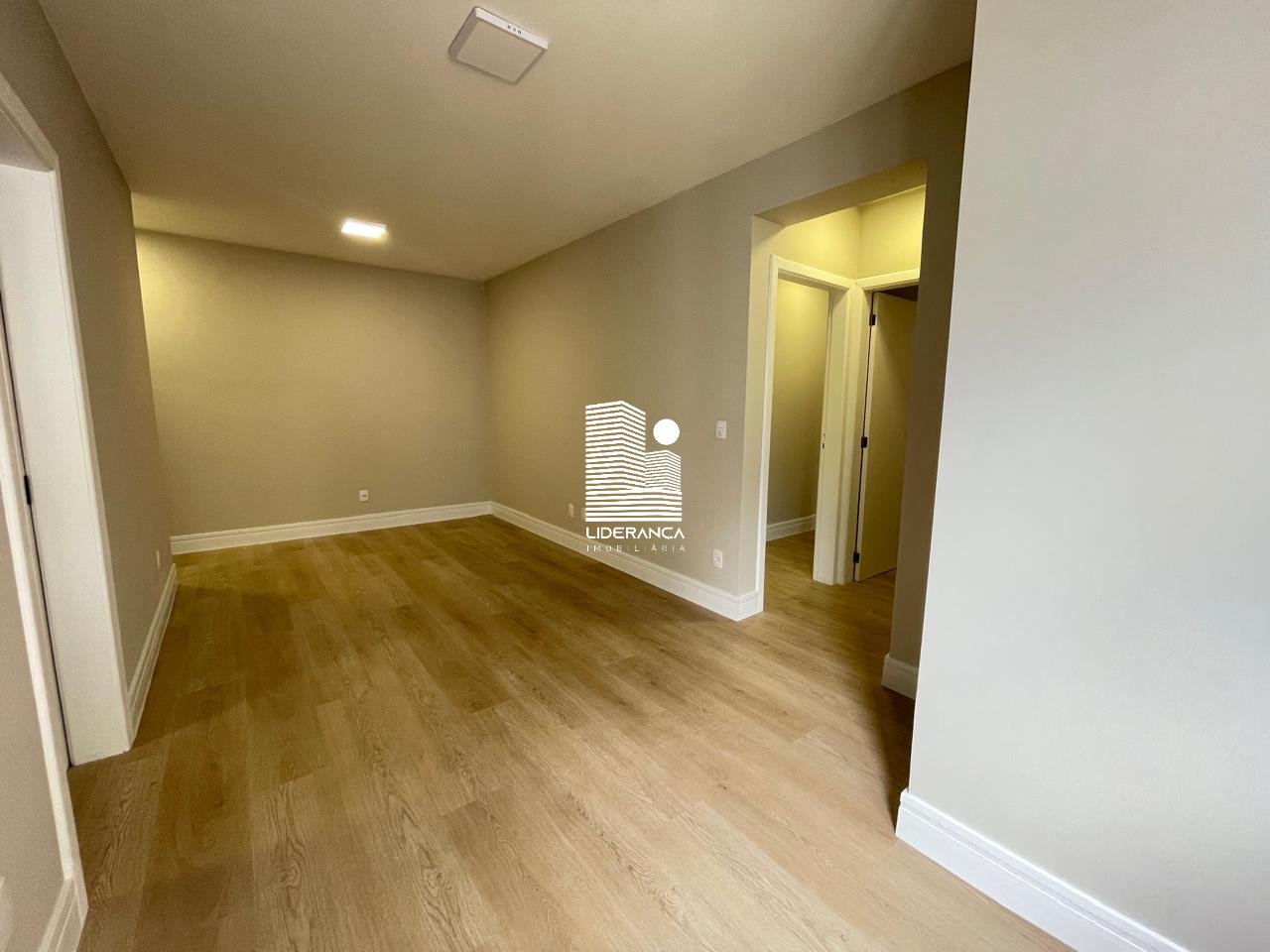 Imagem da propriedade LC774 3