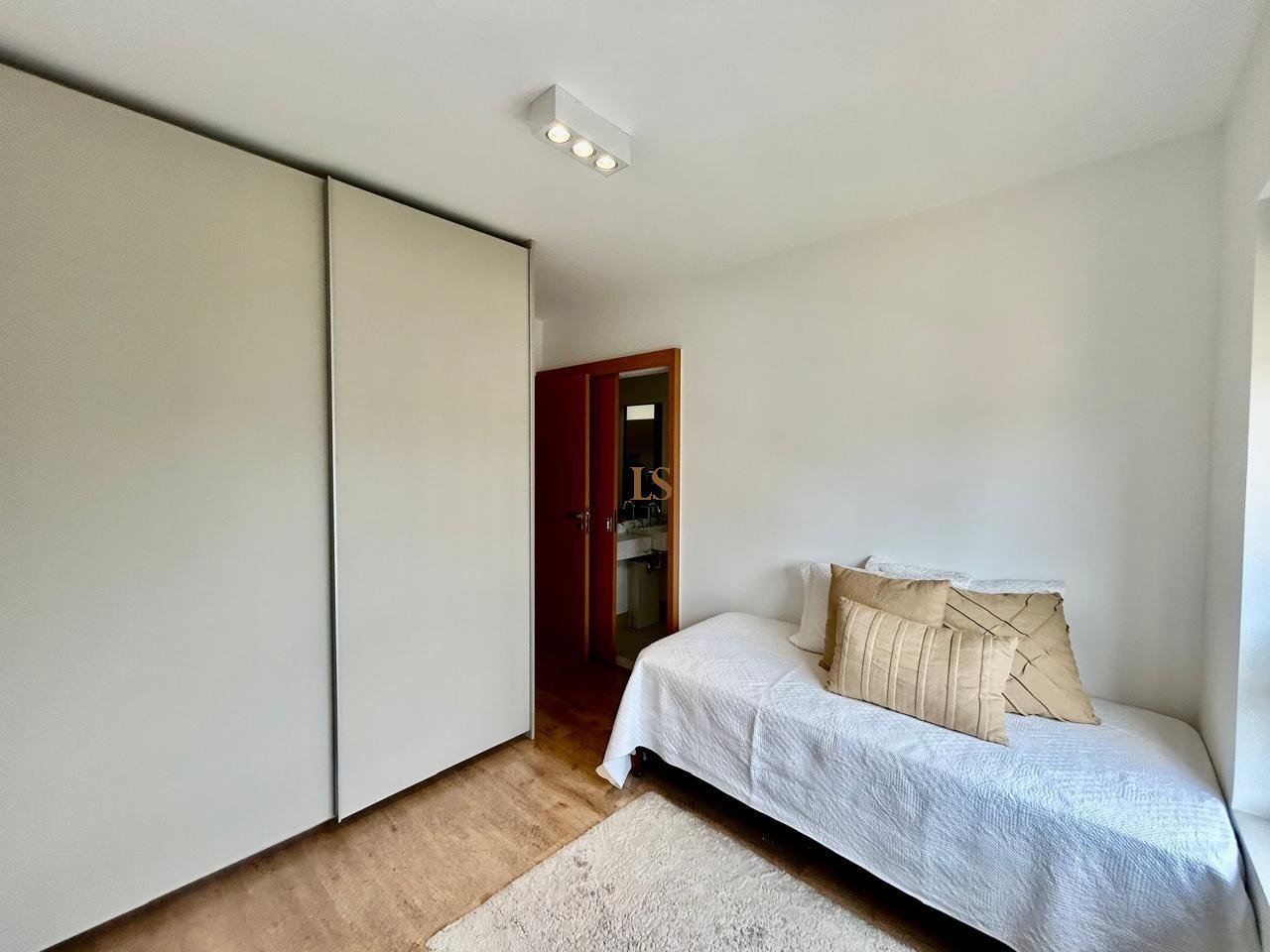 Imagem da propriedade 16