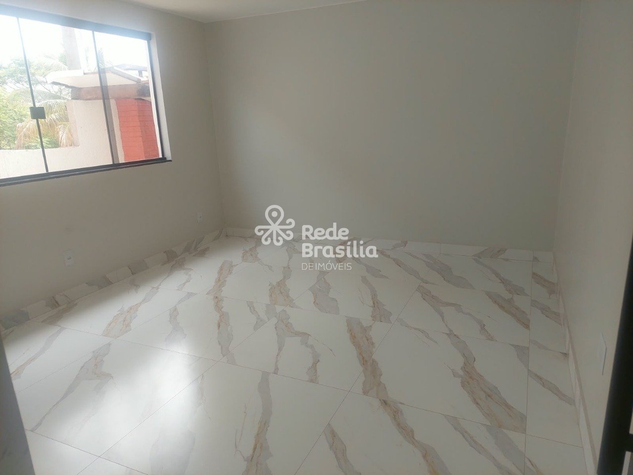 Imagem da propriedade EZ8229 11