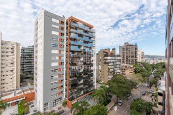 Apartamento com 257m² e 3 dormitórios, 2 suítes, 4 vagas no bairro Bela Vista em Porto Alegre para Comprar