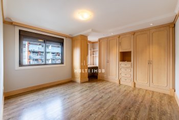 Apartamento com 257m² e 3 dormitórios, 2 suítes, 4 vagas no bairro Bela Vista em Porto Alegre para Comprar