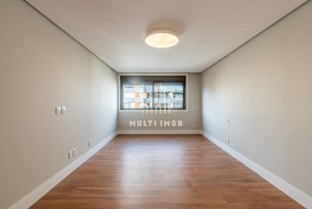 Apartamento com 257m² e 3 dormitórios, 2 suítes, 4 vagas no bairro Bela Vista em Porto Alegre para Comprar