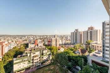 Apartamento com 74m² e 2 dormitórios, 2 suítes, 1 vaga no bairro Santa Cecília em Porto Alegre para Comprar