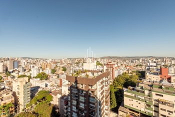 Apartamento com 74m² e 2 dormitórios, 2 suítes, 1 vaga no bairro Santa Cecília em Porto Alegre para Comprar