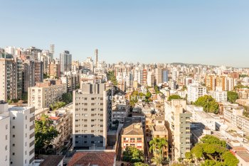 Apartamento com 74m² e 2 dormitórios, 2 suítes, 1 vaga no bairro Santa Cecília em Porto Alegre para Comprar