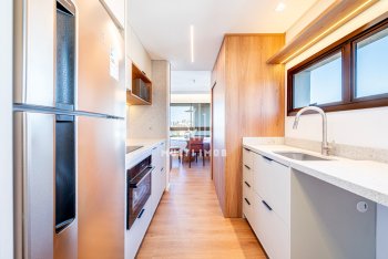 Apartamento com 74m² e 2 dormitórios, 2 suítes, 1 vaga no bairro Santa Cecília em Porto Alegre para Comprar