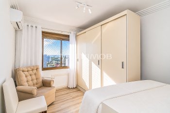 Apartamento com 79m² e 2 dormitórios, 1 suíte, 2 vagas no bairro Higienópolis em Porto Alegre para Comprar