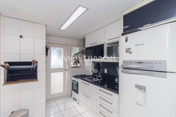 Apartamento com 79m² e 2 dormitórios, 1 suíte, 2 vagas no bairro Higienópolis em Porto Alegre para Comprar