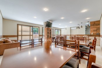 Apartamento com 79m² e 2 dormitórios, 1 suíte, 2 vagas no bairro Higienópolis em Porto Alegre para Comprar