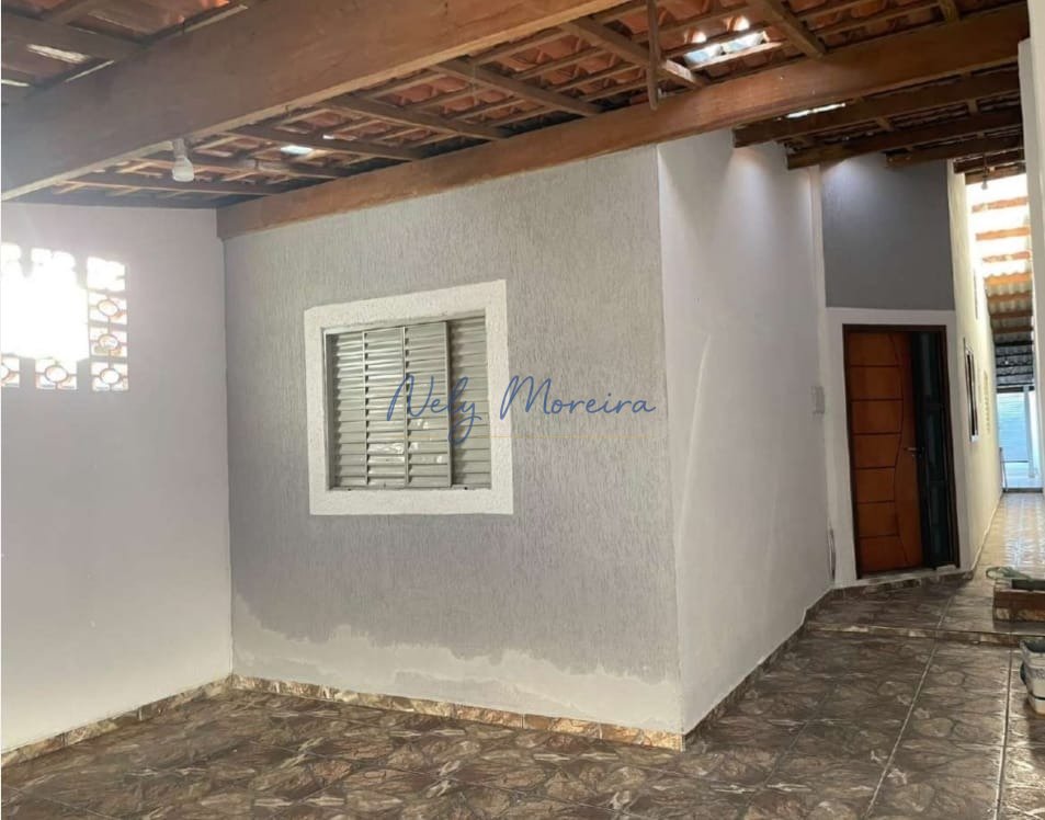 ? CASA À VENDA Excelente oportunidade para morar ou investir!