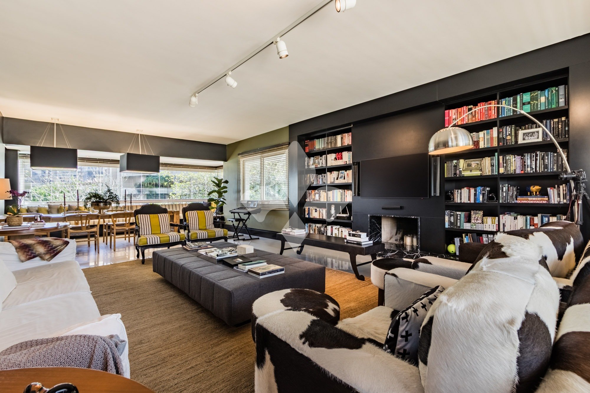 Apartamento com 202m², 3 dormitórios, 3 suítes, 3 vagas no bairro Bela Vista em Porto Alegre para Comprar