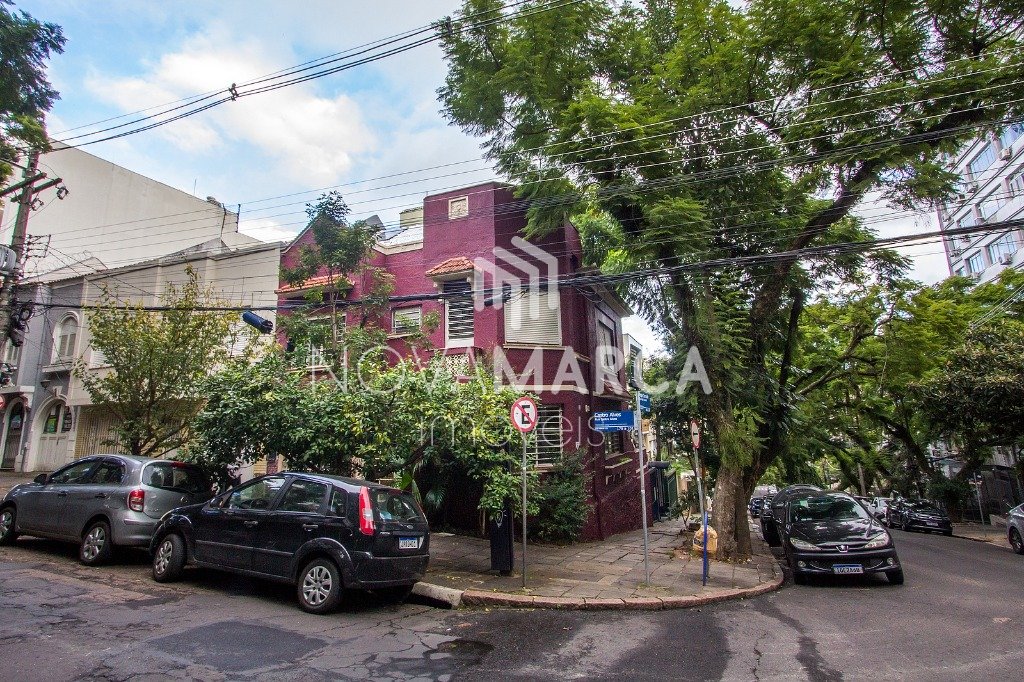 Nova Marca Imoveis aluga casa comercial Bairro Bom Fim