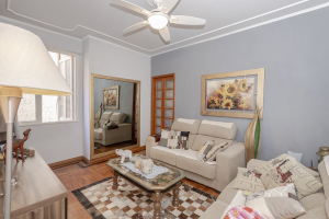 Apartamento com 2 dormitórios em Porto Alegre no bairro Praia De Belas