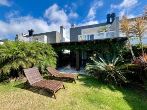 Apartamento com 336m², 4 dormitórios, 2 suítes, 2 vagas, Condomínio Rossi  Atlântida em Xangri-Lá