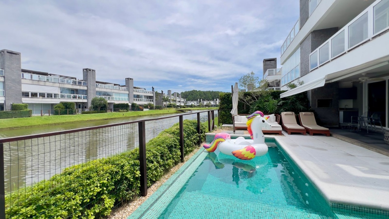 Apartamento com 225m², 3 dormitórios, 3 suítes, 2 vagas, Condomínio Rossi  Atlântida em Xangri-Lá