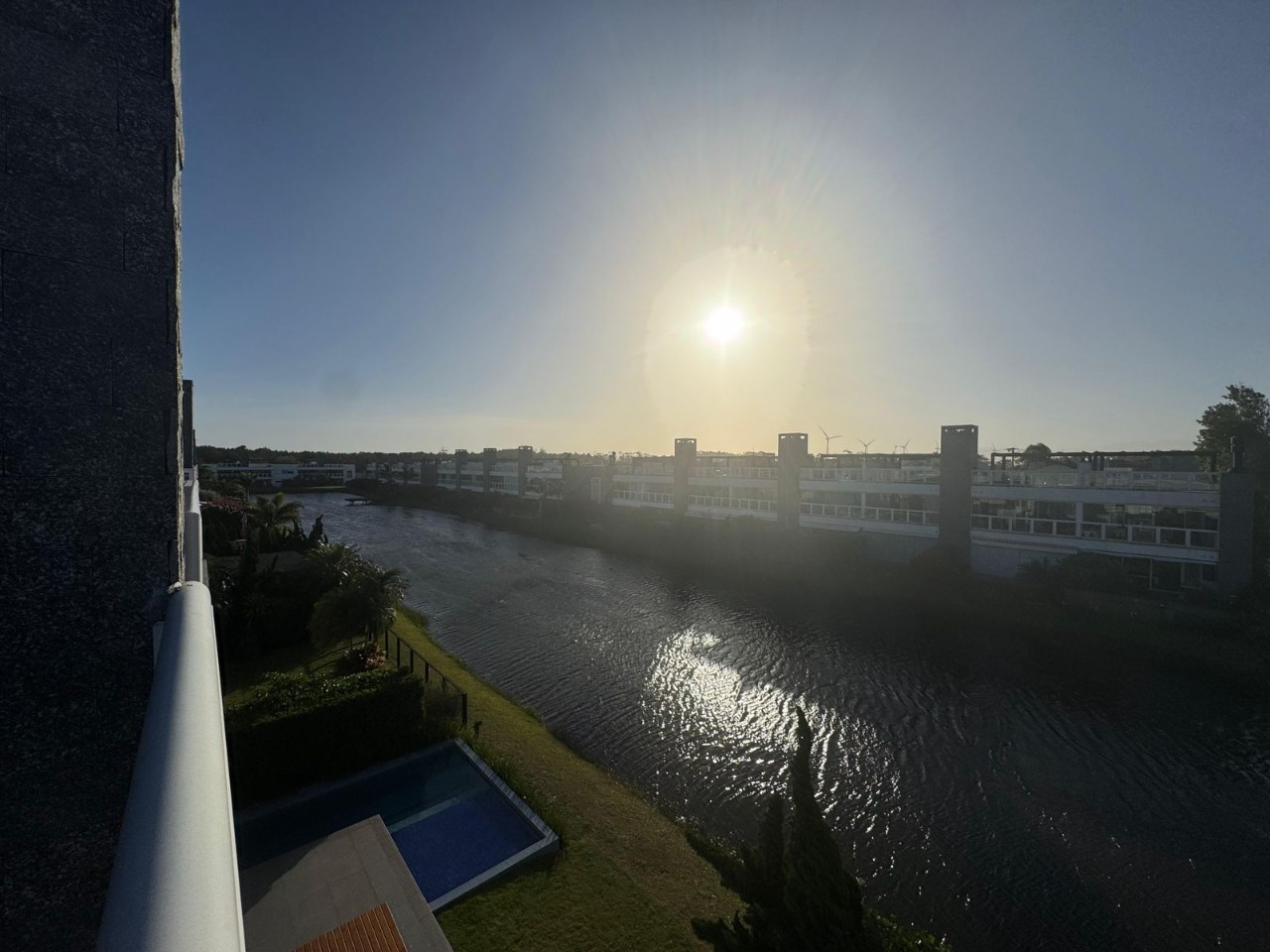 Apartamento com 188m², 3 dormitórios, 3 suítes, 2 vagas, Condomínio Rossi  Atlântida em Xangri-Lá